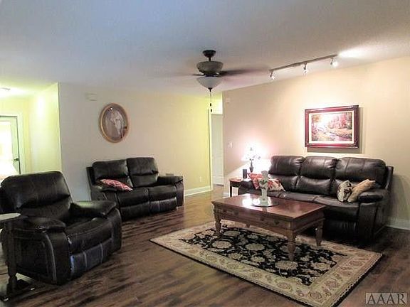 upgrades: hickory floors, ceiling fan, and additional lighting