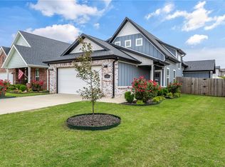1728 W Broadway Pl, Rogers, AR 72758