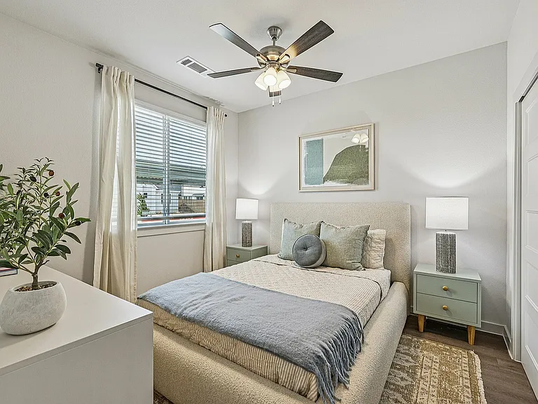 YardHomes Trailside Unit 701 Bedroom