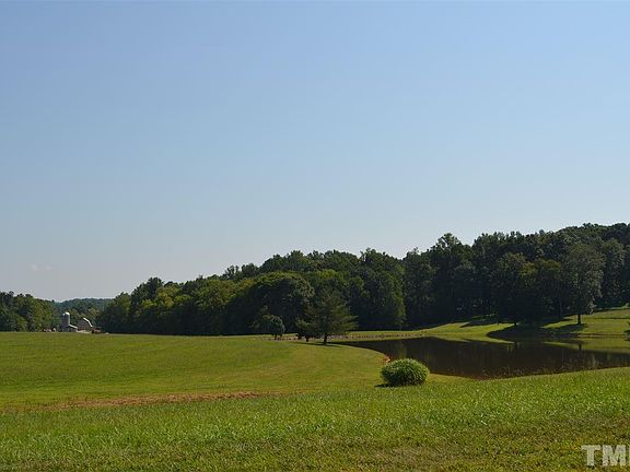 4th image of 10 Southernwood Dr