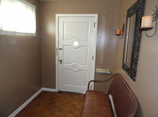 3376 Pendleton St, Cuyahoga Falls, OH 44221
