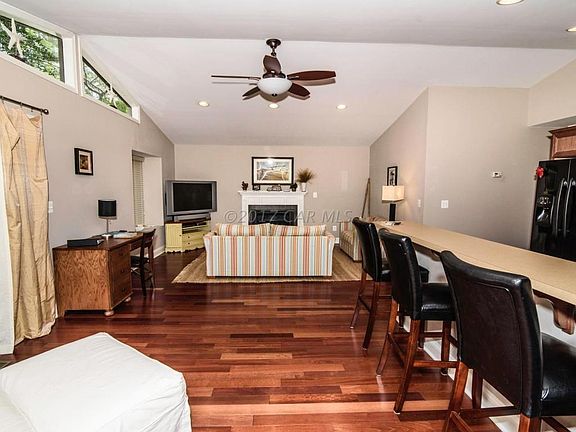 Open Airy Floor Plan