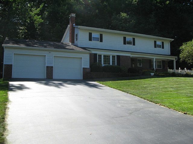 1st image of 36 Appletree Ln