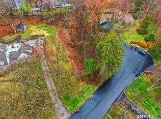 42 Deerwood Mnr, Norwalk, CT 06851