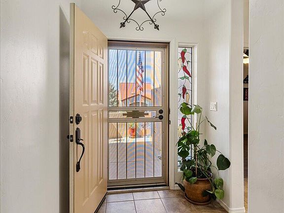 5th image of 2636 College Heights Rd