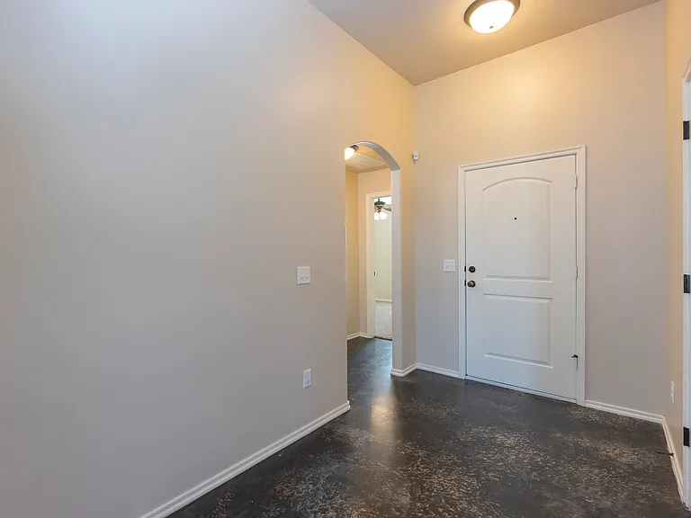 1001 SW 15th St — Photo 2