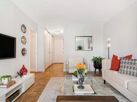 3rd image of 251 E 51st St APT 16D
