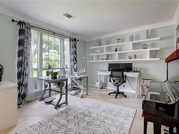 4th image of 5801 Tinita Ct
