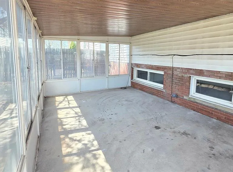 8340 Anna Ave — Photo 14