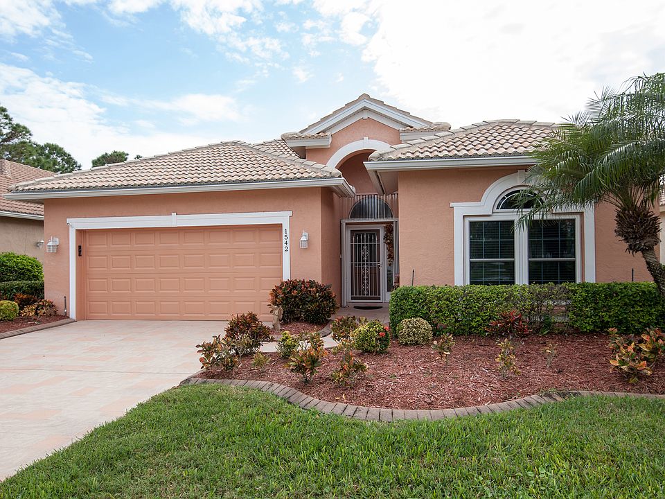 Front View 1542 San Ysidro W