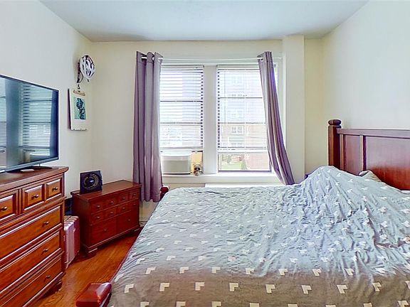 4th image of 33 62nd St APT 3A
