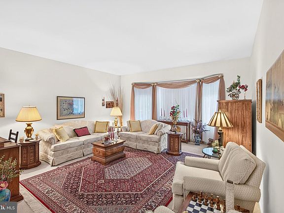 3rd image of 212 Ocean View Blvd
