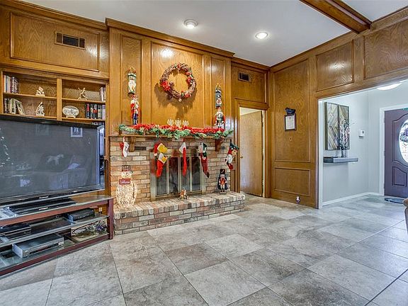 4th image of 1502 Flintwood Dr