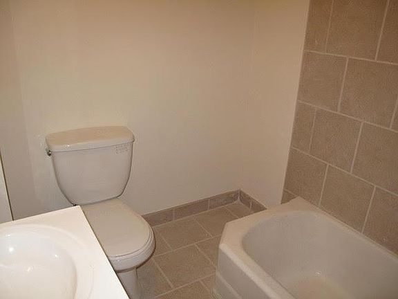 5th image of 2231 Grays Ferry Ave #3
