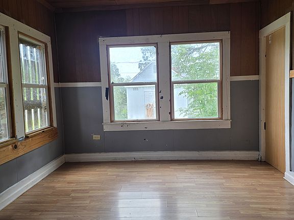 2nd image of 510 Edwards St