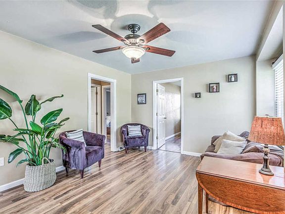 5th image of 3575 Wright Ave