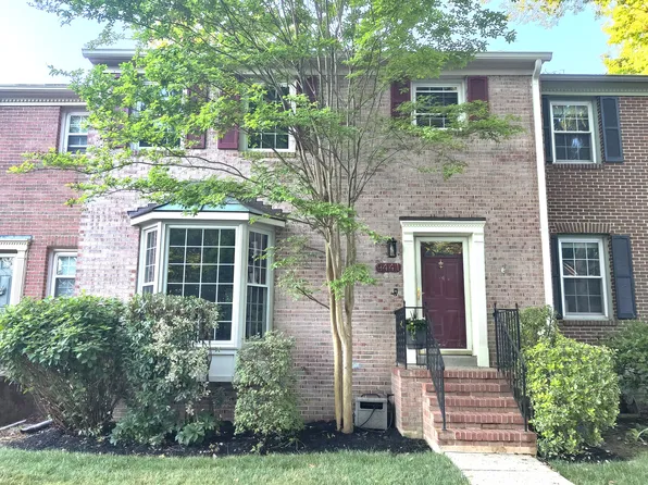 9441 Park Hunt Ct, Springfield, VA 22153