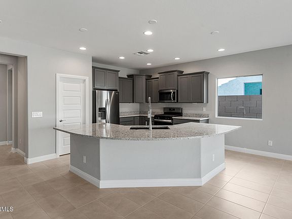 4th image of 2851 N CORONADO Drive
