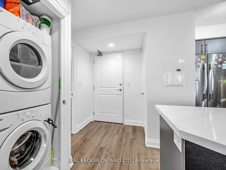 125 Western Battery Rd #1209 — Photo 16