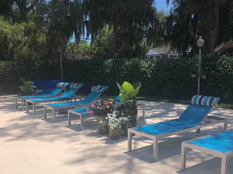 pool side