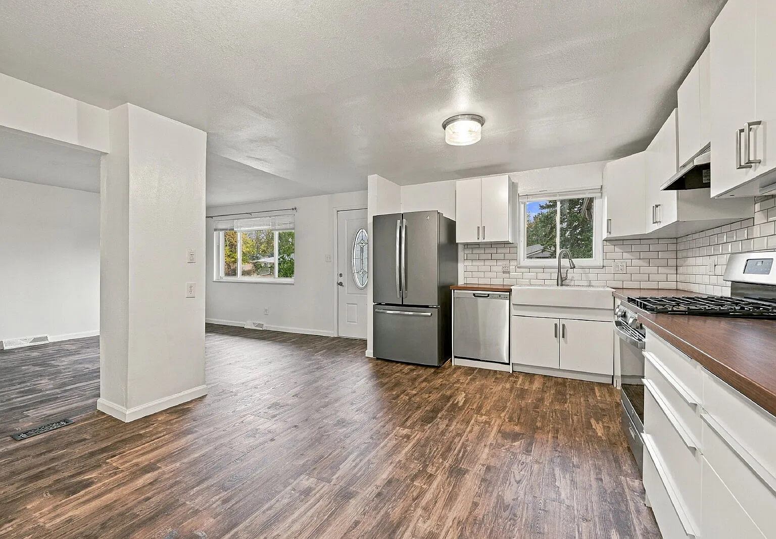 5 bed, 3.0 bath, 2470 sqft, $2,655 — Photo 4