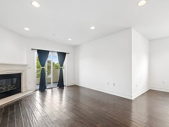 4th image of 1409 S Westgate Ave APT 301