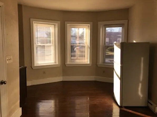 193 N Main St APT 1, Brockton, MA 02301
