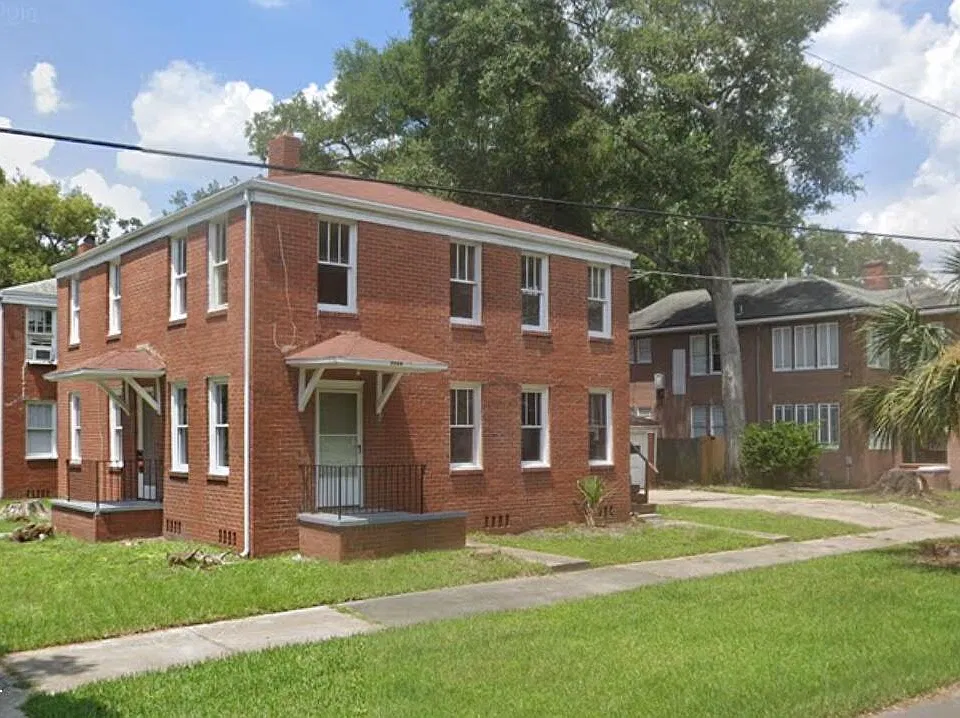 2799 Selma St