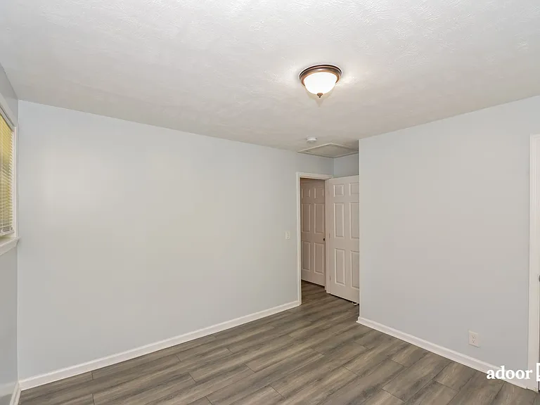 111 McKinley St — Photo 11