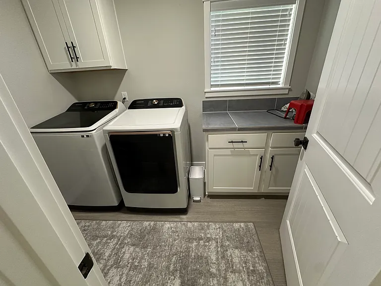 Laundry (outdated pic w/ old appliances - new appliance pic will be updated soon)