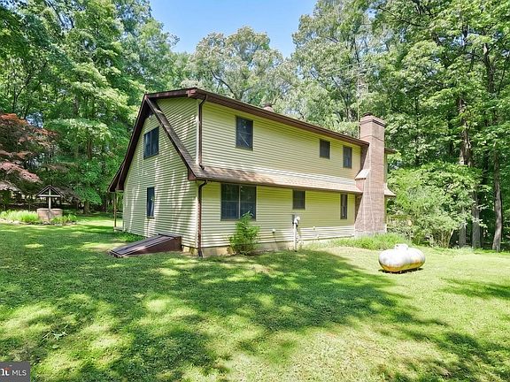 5th image of 2429 Tall Oak Ln
