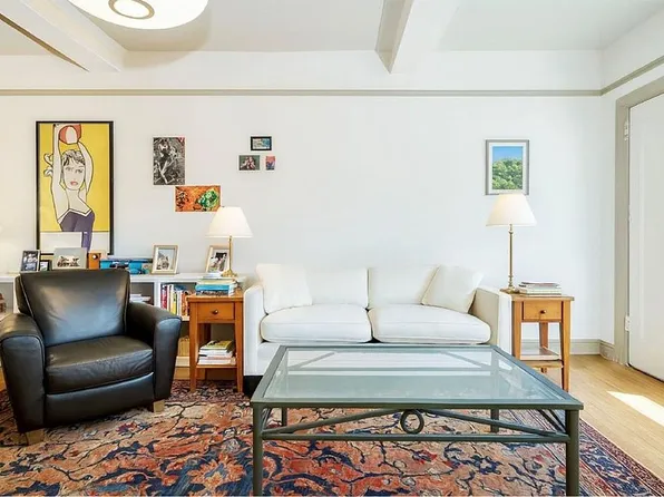 70 Remsen St APT 4F, Brooklyn, NY 11201