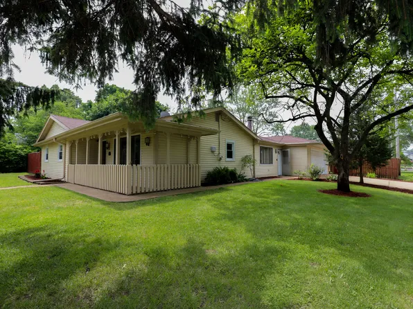 19421 W Hoag Ct, Mundelein, IL 60060