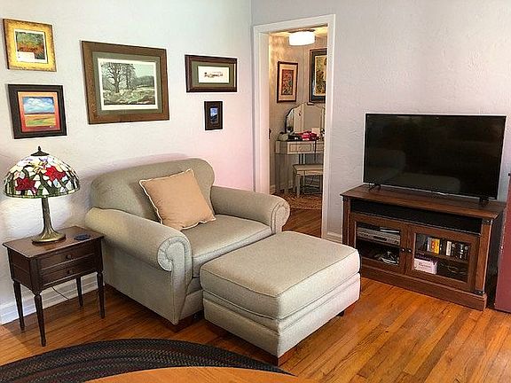 4th image of 1016 NE 13th Pl