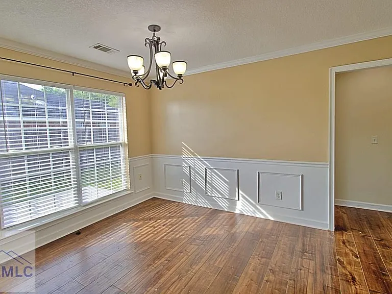 119 Grandview Dr — Photo 9