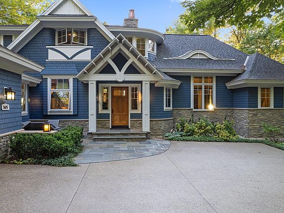 2nd image of 5626 Lakeview Dr