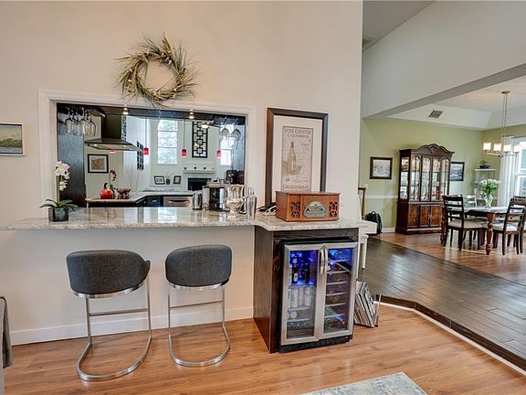 5th image of 308 Celtic Ct