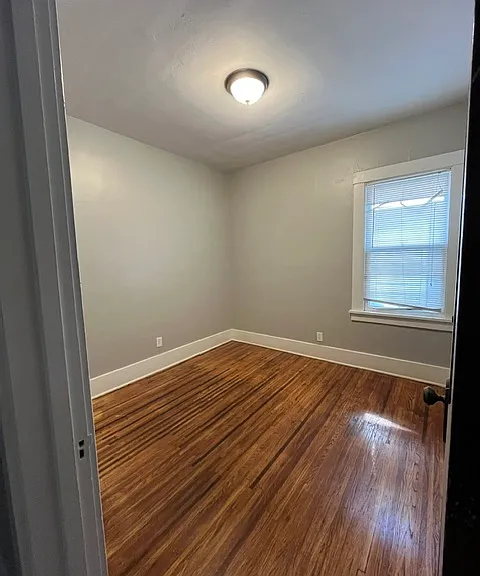 54-56 Hooker St #54 — Photo 2