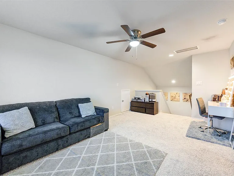 1615 Goose Island Ln — Photo 34