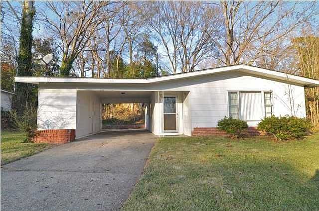 1st image of 106 Grey Oaks Dr