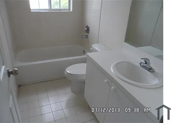 3 bed, 1400 sqft, $3,000 — Photo 4