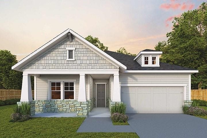 1st image of 370 Anglewood Ave