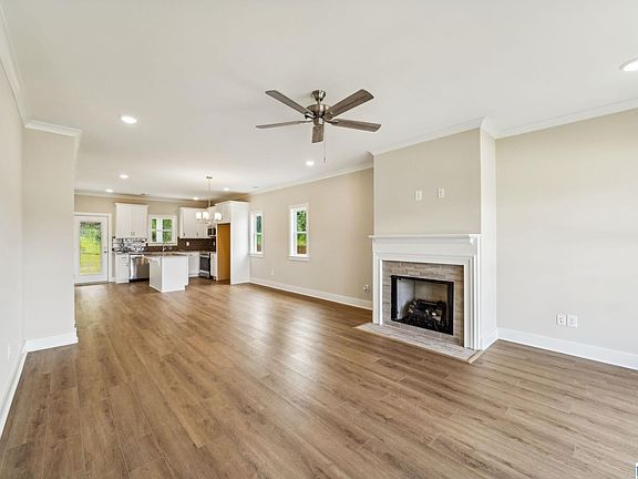 5th image of 1085 Wishford Cir