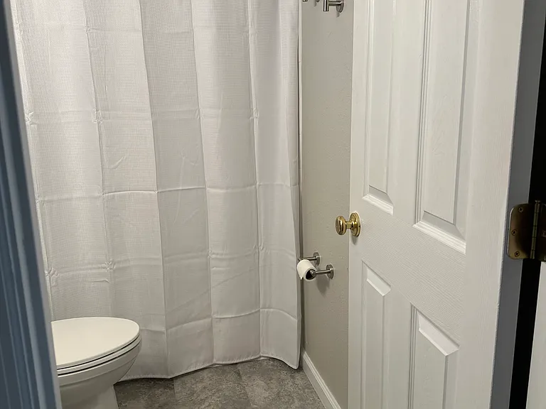 1996 Greenglen Dr #204 — Photo 9
