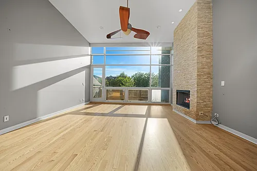1541 N Bosworth Ave #PENTHOUSE Photo 1