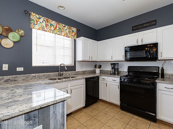 2nd image of 121 Station Park Cir