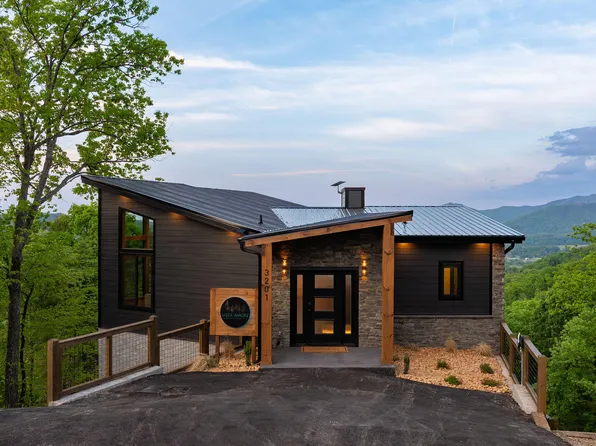 3201 Grouse Ridge Ln, Sevierville, TN 37862