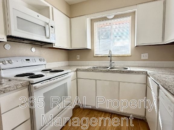 5th image of 1434 E 16th St