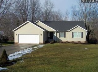 1537 Gottschall Rd, Stow, OH 44224