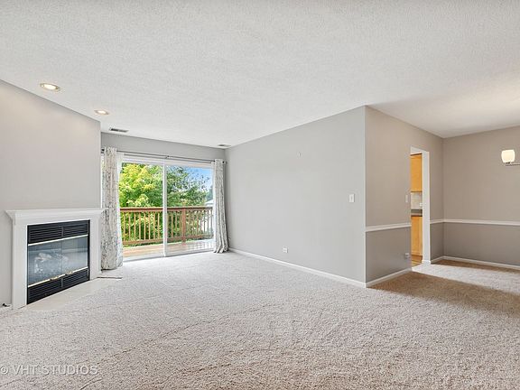4th image of 36 W Fern Ct Unit 217